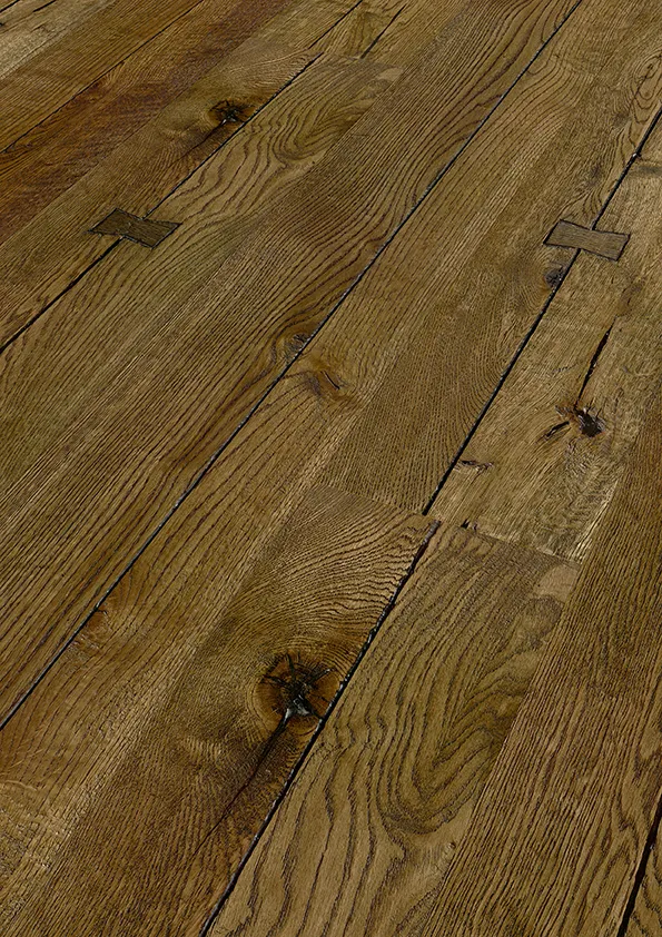 Landhausdielen Rustikal antike Oberfläche mit schwarz ausgearbeiteten Länsrissen und SCHwalbenSCHwanztechnik Eiche Old Style geölt Landhausdielen Rustikal antike Oberfläche mit schwarz ausgearbeiteten Länsrissen und SCHwalbenSCHwanztechnik Eiche Old Style geölt